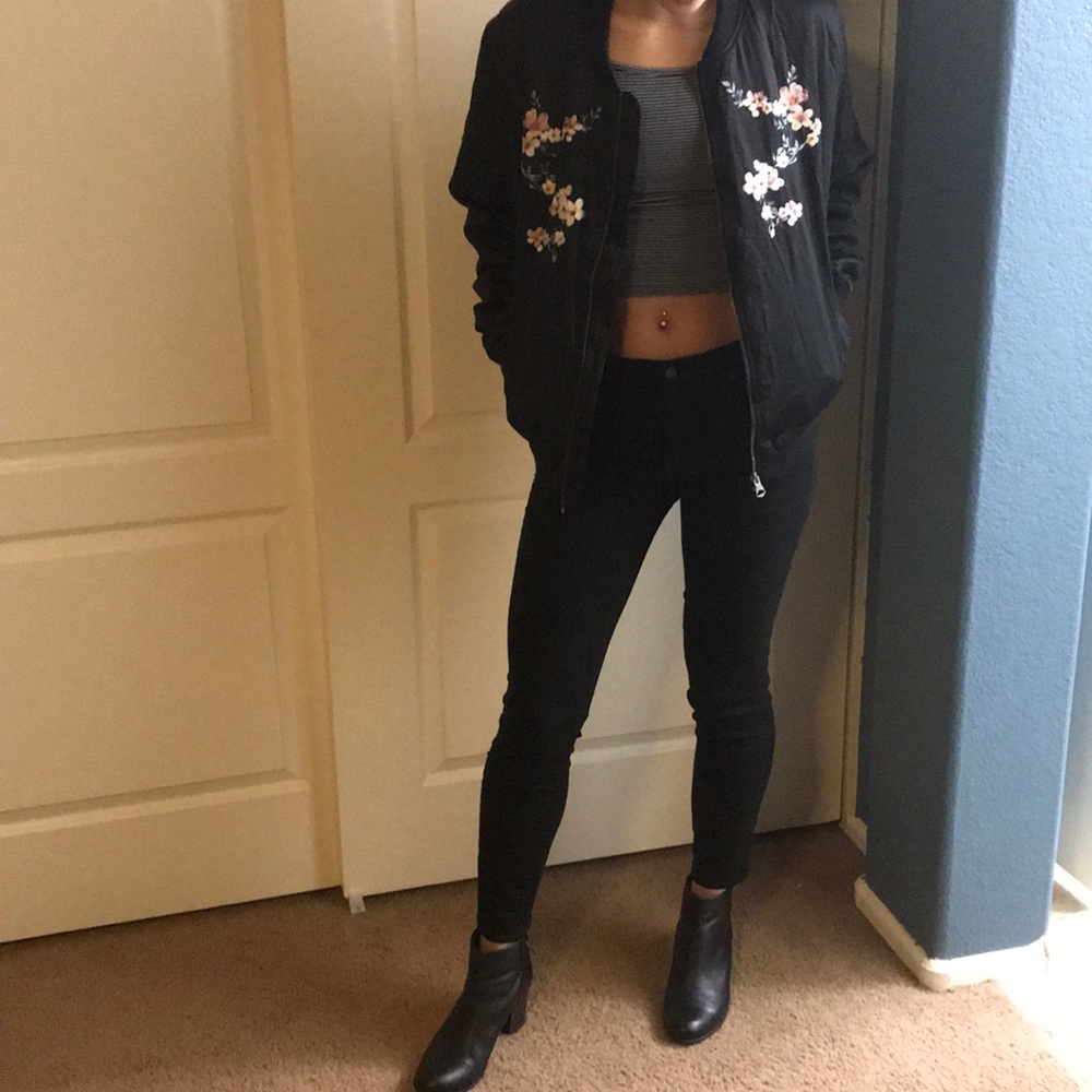 Oversized black jacket w/ flower detailing